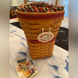 Longaberger 1999 May Series Snapdragon Basket w/ Liner & Tie-On – Complete Set